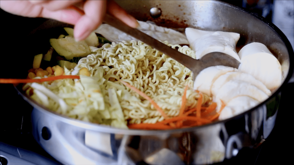 Creamy Vegan Ramen Noodles - The Korean Vegan