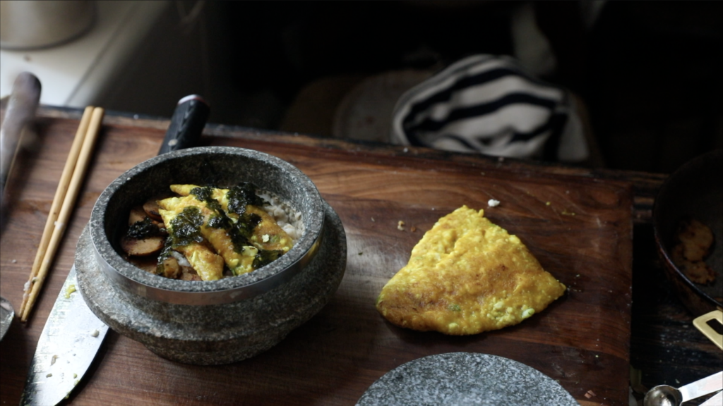 savory oatmeal with seaweed and omelet