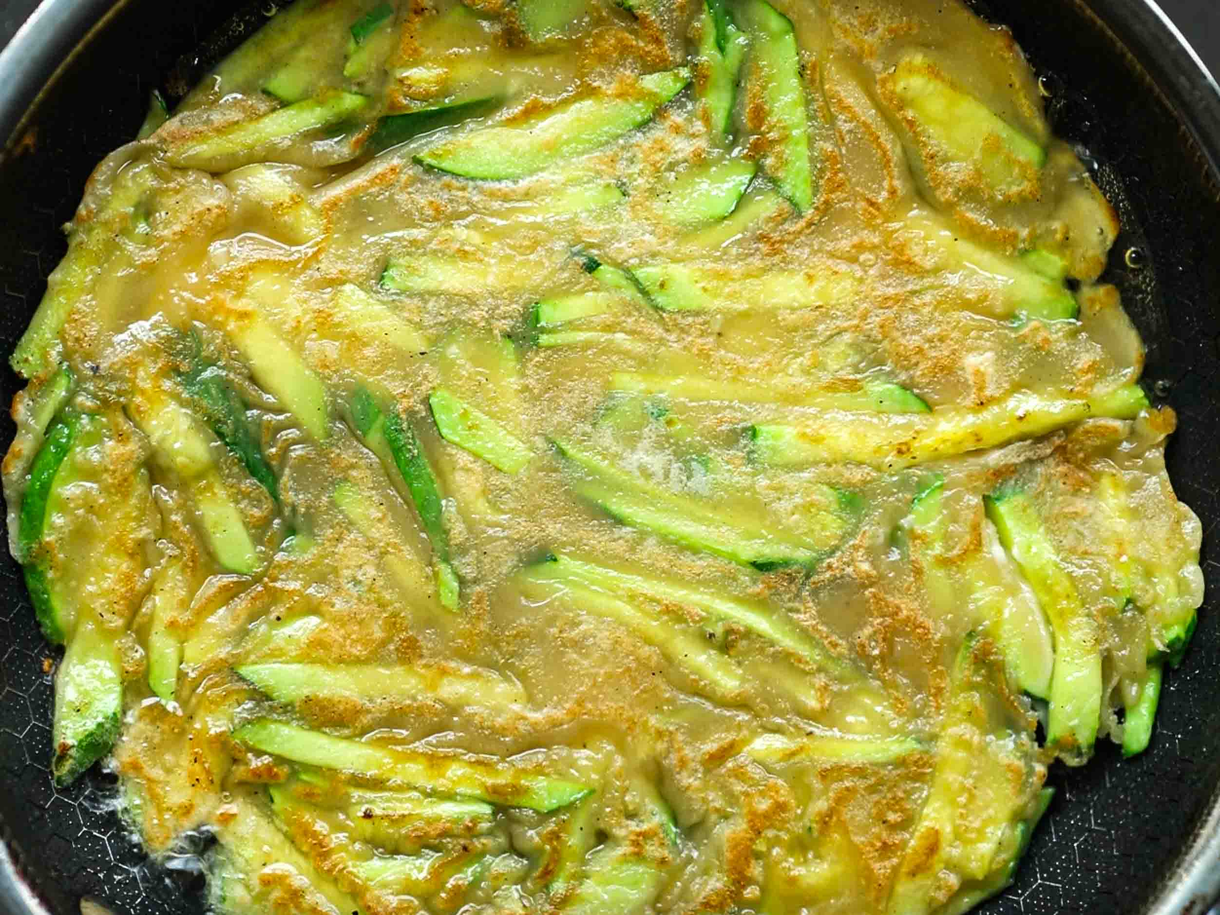 zucchini-pancake-in-pan