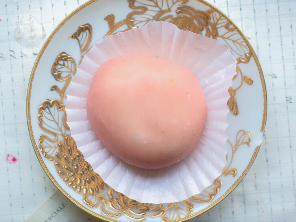 beautiful-single-pink-mochi-on-plate