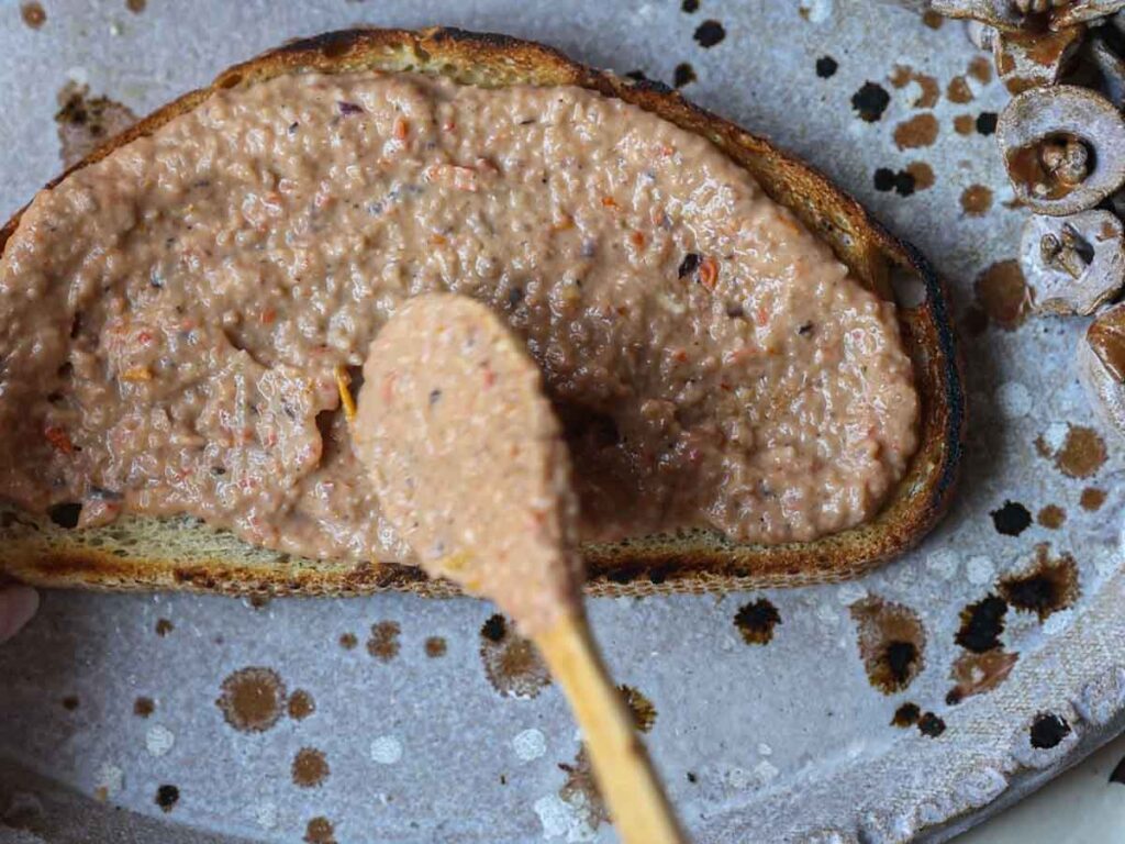 spreading-sauce-onto-toast