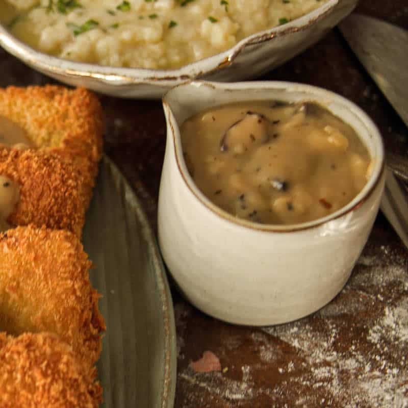 Quick & Easy Vegan Mushroom Gravy